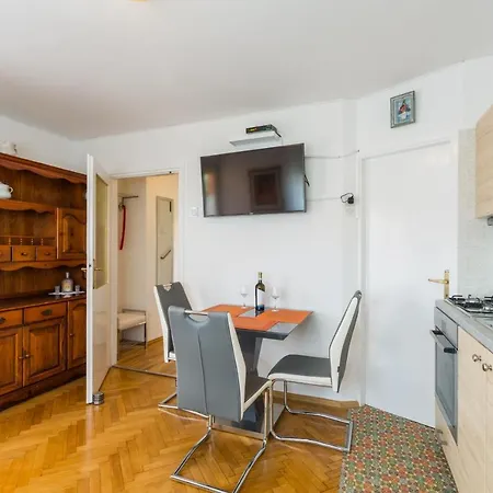 Apartment With A Parking Space - 19741 *
