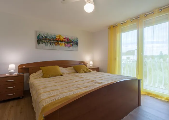 With A Parking Space - 19741 Appartement Umag