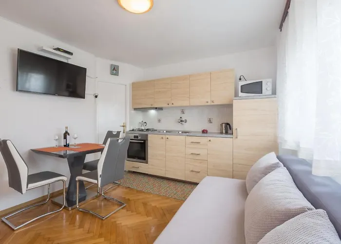 With A Parking Space - 19741 Appartement